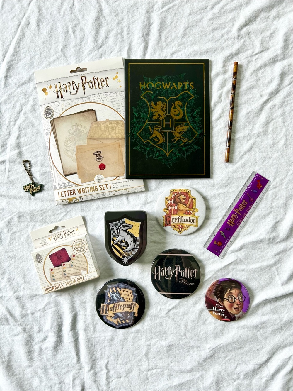 Collection of New & Vintage Harry Potter Collectibles Memorabilia
